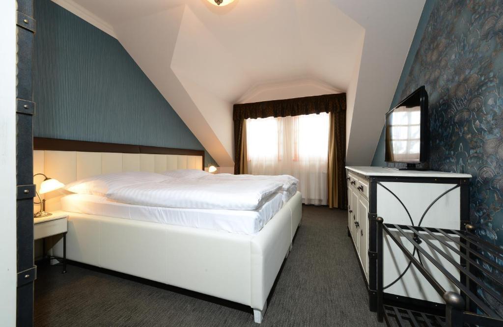 Hotel Gold Chotoviny Rom bilde